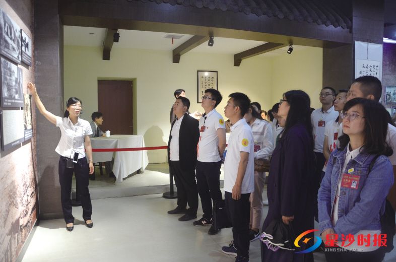 　　6月3日,在湖南辛亥革命人物纪念馆（黄兴纪念馆）,长沙县第三期青训营学员感受先辈精神。　　县委组织部供图