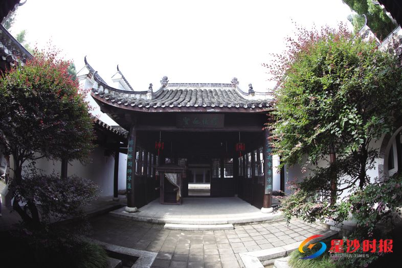 　　棠坡清代民居与大山相依，清幽秀丽、深厚雅致，已有160多年的历史，民居修缮过后，重焕生机活力。 蒋炼 摄