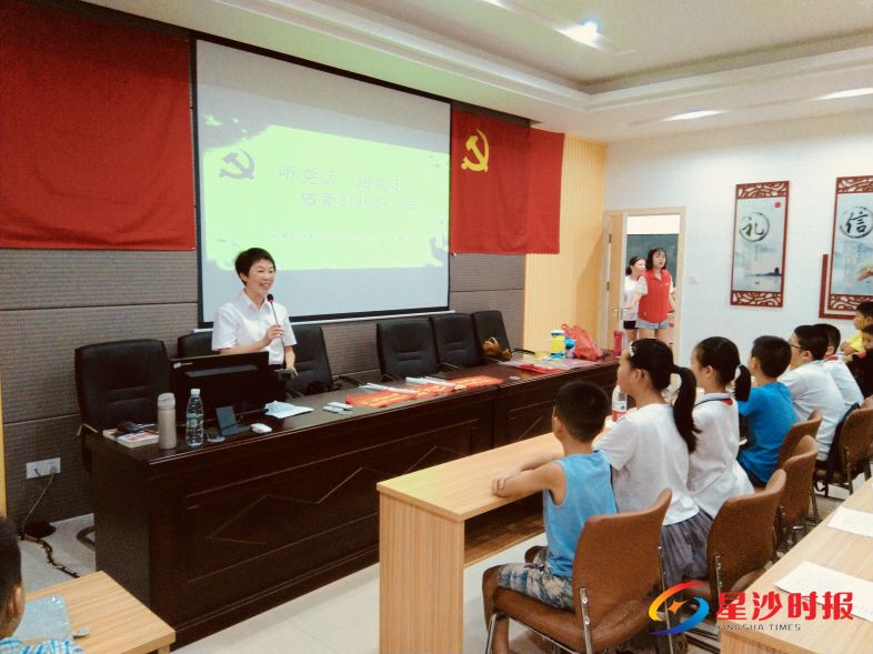 　　三年来，来自长沙县泉塘街道的“五老”宣讲员陈湘江到全县各村（社区）、机关、学校、企业等开展宣讲约110场次。受访者供图