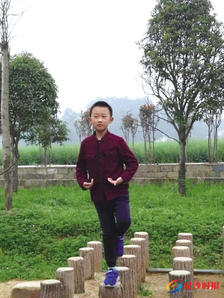　　陈曦东
