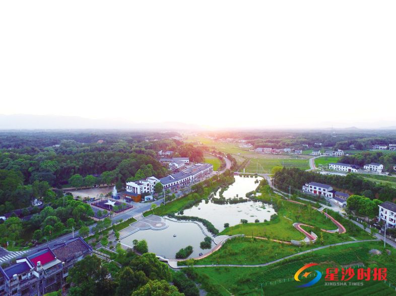 　　长沙县开慧村杨开慧故居景色优美，周边土砖木结构传统建筑格外显眼。　　开慧镇供图