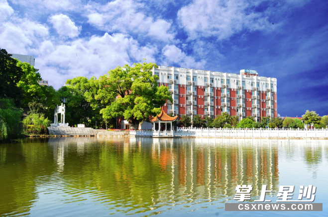 长沙县一中整体推进新高考育学生成梁成栋