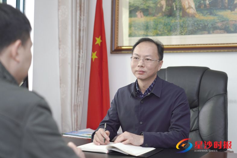 长沙县市场监督管理局党组书记、局长提名人选 饶逢春接受本报记者专访。 章帝 摄