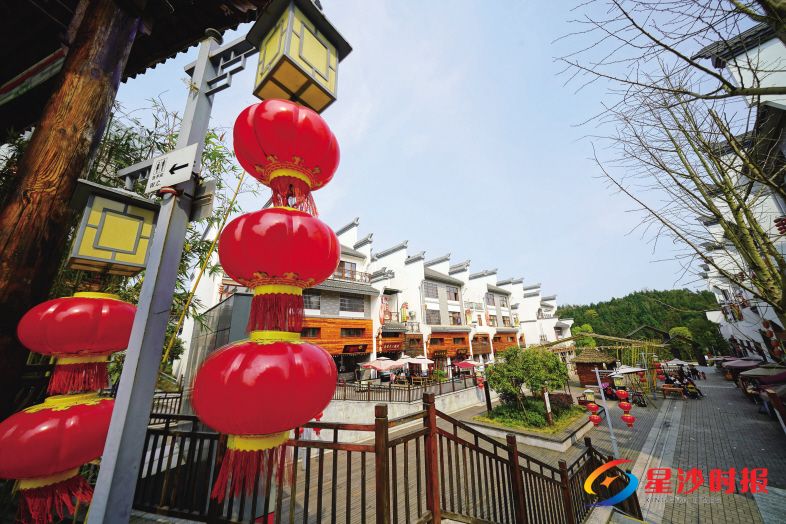 　　长沙县果园镇以两型理念引领发展，被评为全国美丽宜居示范村、五星级两型示范村。章帝 摄