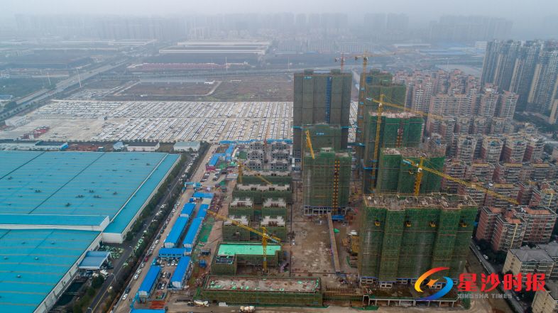 　　广悦星苑配套住宅房项目建设现场。　　郑骏 摄