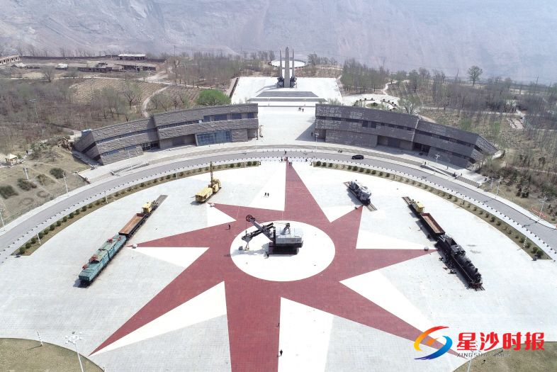 　　辽宁省阜新市海州露天矿国家矿山公园。新华社记者 龙雷 摄