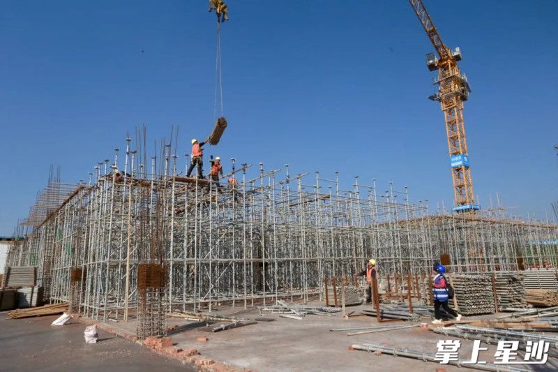 图为玉湖冷链(长沙)交易中心建设现场。李丹 摄 图为玉湖冷链(长沙)交易中心建设现场。李丹 摄