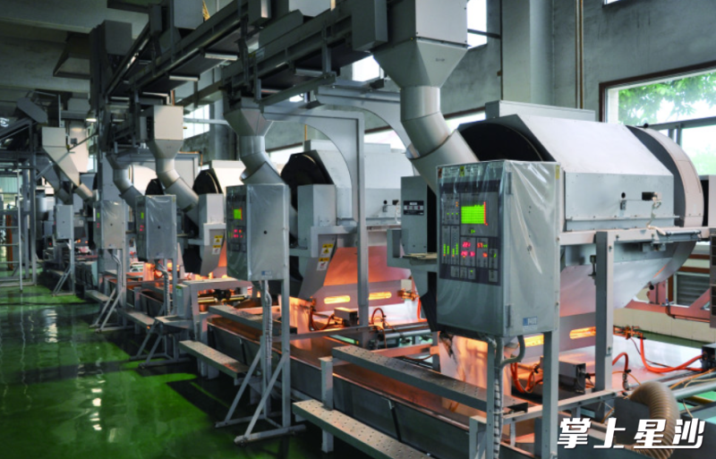 湘丰茶业集团自动化生产车间。金井镇供图 湘丰茶业集团自动化生产车间。金井镇供图