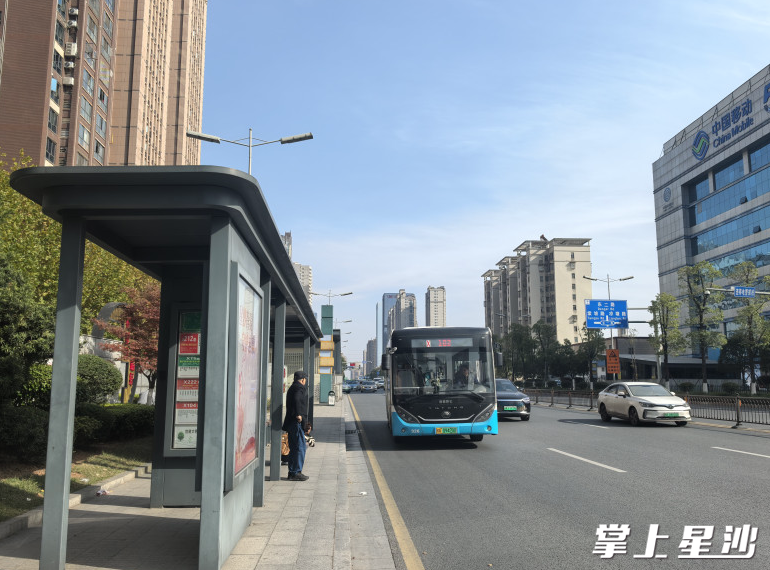 交通领域大规模设备更新，助力交通运输行业节能减排、绿色低碳转型发展。谭晓波 摄