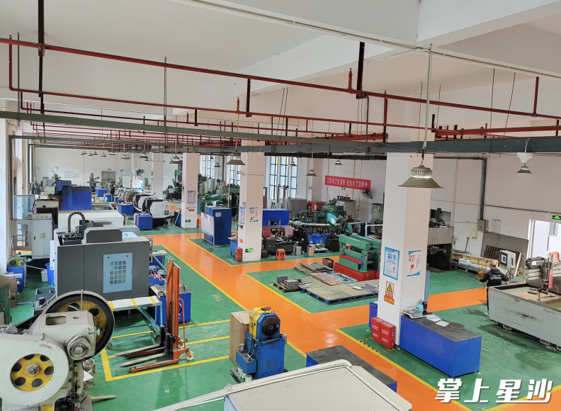 长沙鑫康新材料有限公司生产车间。星沙街道供图 长沙鑫康新材料有限公司生产车间。星沙街道供图