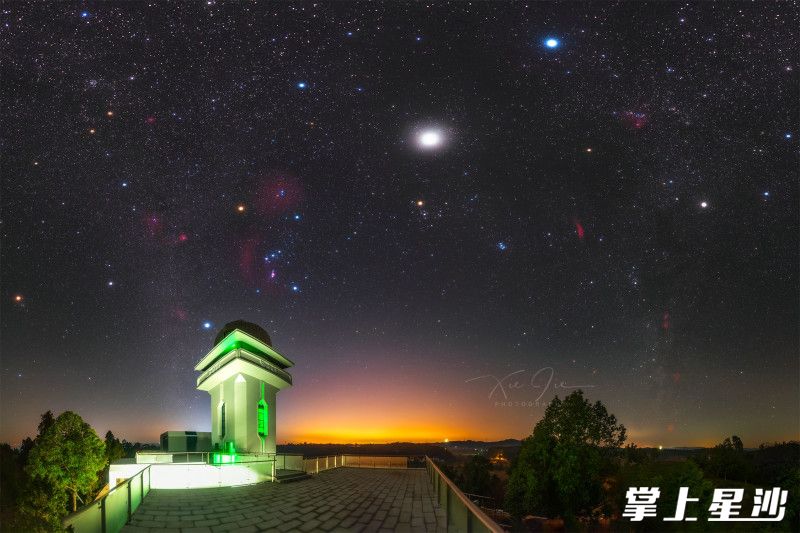 夜晚“茶观天象”天文台星光熠熠。湖南省天文协会供图