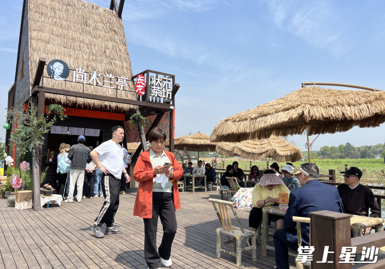 尚木兰亭状元茶坊成为近期的“网红村咖”。均为街道供图 尚木兰亭状元茶坊成为近期的“网红村咖”。均为街道供图