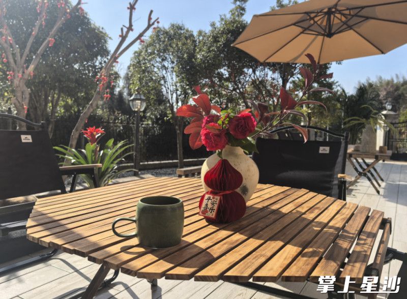 原本普通的“老宅”,摇身一变成了集咖啡、面包、休闲于一体的网红打卡地。吴杰 摄 原本普通的“老宅”,摇身一变成了集咖啡、面包、休闲于一体的网红打卡地。吴杰 摄