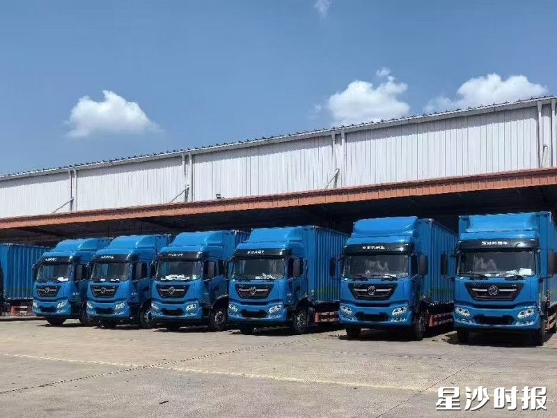 长沙县一批道路运输企业积极推进老旧营运货车报废更新，让政策红利转化为企业发展动力。长沙县交通运输局供图