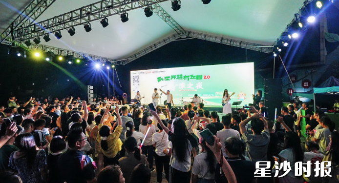 活动吸引近千名游客参与。均为张庆 摄 活动吸引近千名游客参与。均为张庆 摄