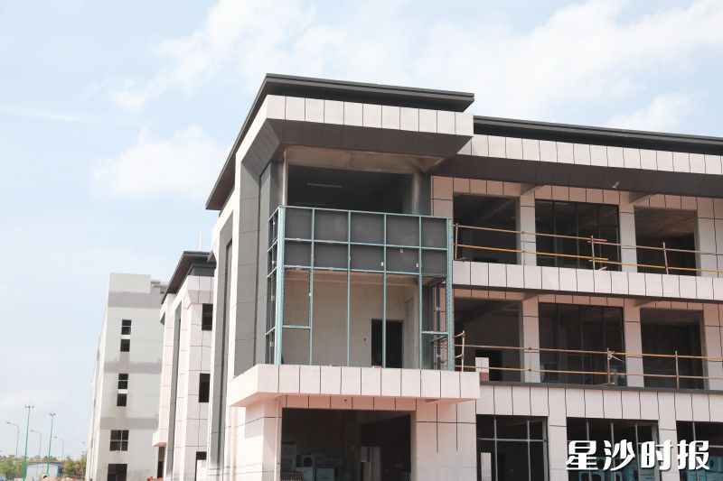 项目分两期开发，总投资17.5亿元。