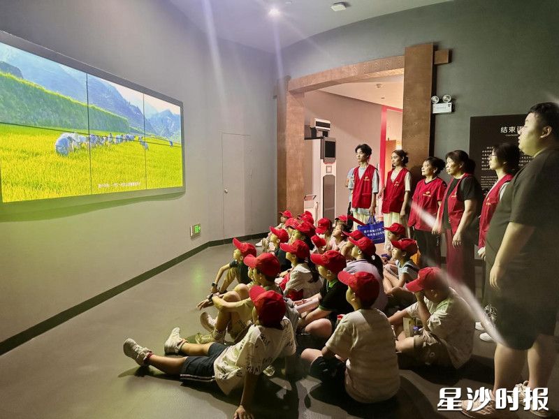 30余名中小学生走进隆平水稻博物馆，开展“一粒种子的奇迹”主题研学活动。