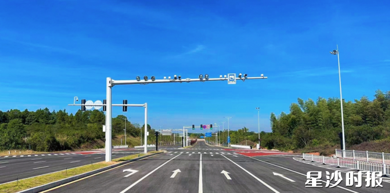 图为会展中轴城际主干道(机场城际快速干道-机场T3红线)实景图。长沙自贸临空区 供图