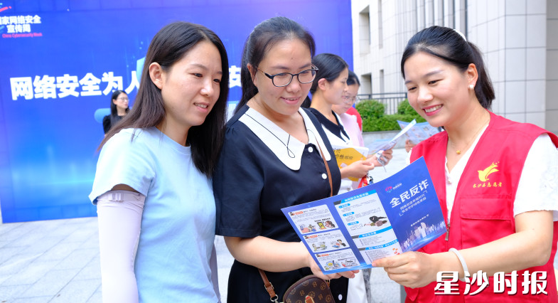 活动现场。均为郭银 摄