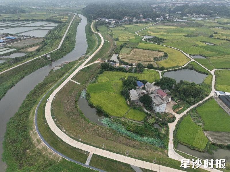 图为建设完成的白沙河长沙县治理工程一标段工程。均为县水利局供图