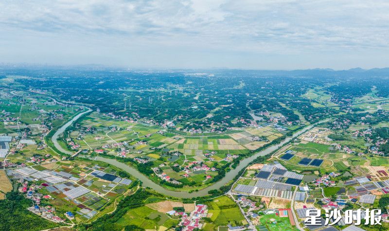 安沙镇正以“小院”为笔，在城乡融合的画卷上，绘就了“院落美、产业兴、村民富”的生动篇章。资料图片