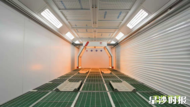 图为IRT红外线烤灯。