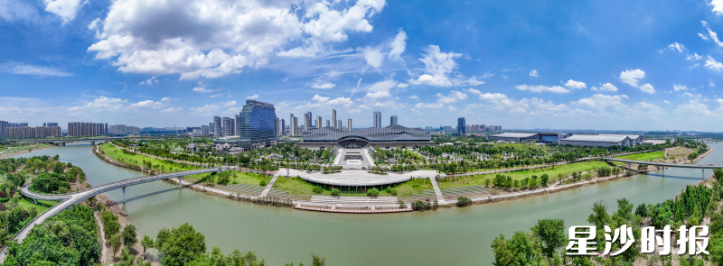 一座宜居宜业宜游的高品质新城加速崛起。均为黄兴镇供图