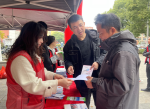 平安繁花丨普法宣传进一线 宪法精神润人心