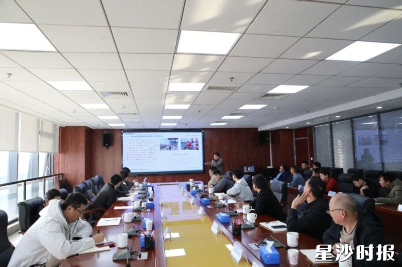 图为企业分享经验。