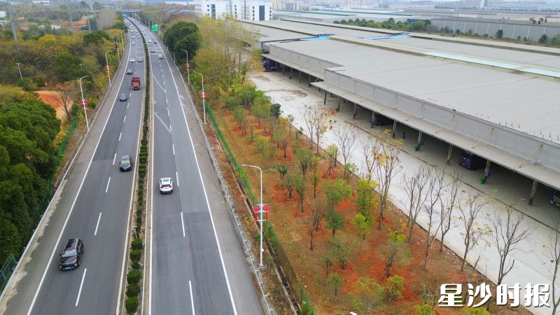 长永高速长沙县段悄然焕新。胡宇韬 摄 长永高速长沙县段悄然焕新。胡宇韬 摄