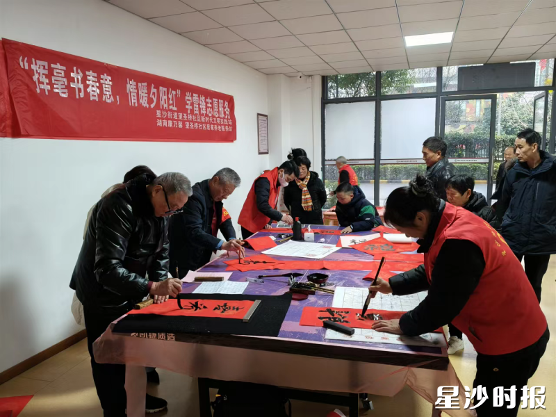 物业服务中心依托邻里节、老年大学等多元活动载体,打造了有温度、有内涵的社区文化品牌。均为县住房城乡建设局供图 物业服务中心依托邻里节、老年大学等多元活动载体,打造了有温度、有内涵的社区文化品牌。均为县住房城乡建设局供图