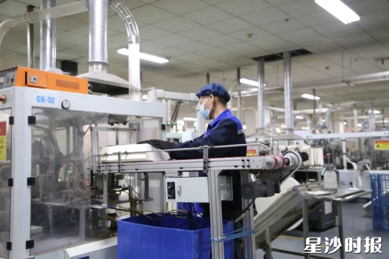 图为公司生产场景。均为李丹 摄