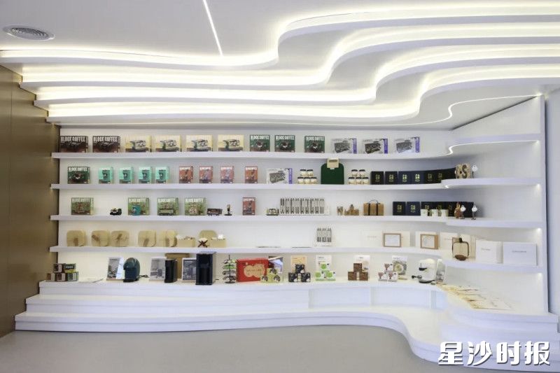 三豆客在湖南(长沙)咖啡创意中心进行产品展示。 三豆客在湖南(长沙)咖啡创意中心进行产品展示。
