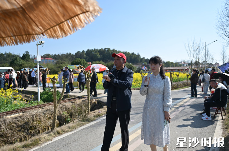 活动首日全程直播。均为江背镇供图 活动首日全程直播。均为江背镇供图