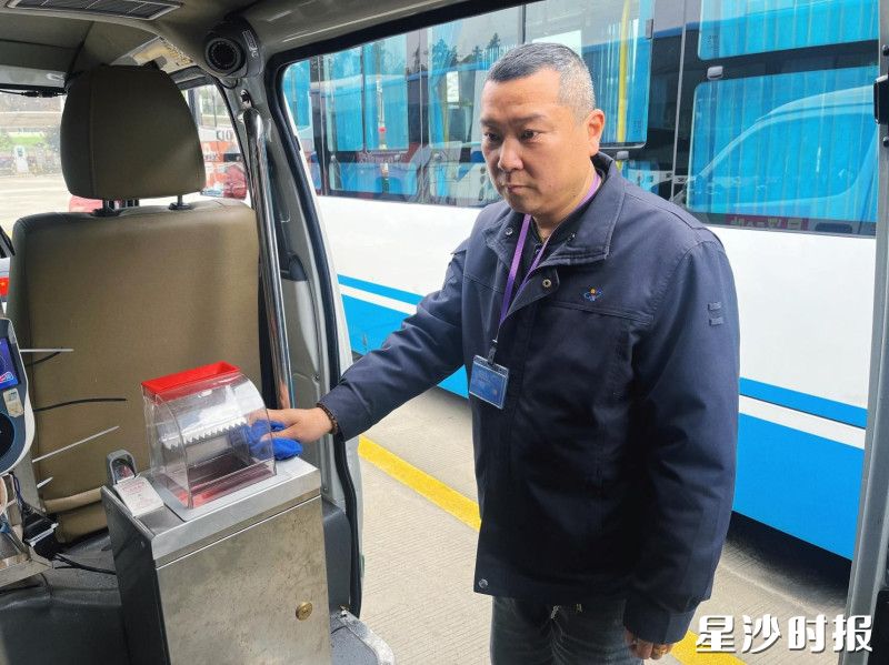 杨华开展日常检查。