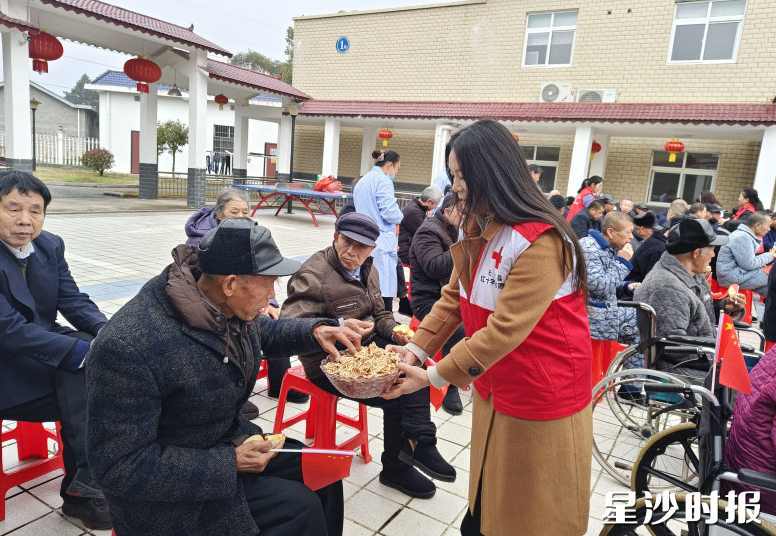 活动现场。长沙县红十字安沙微光志愿服务队供图