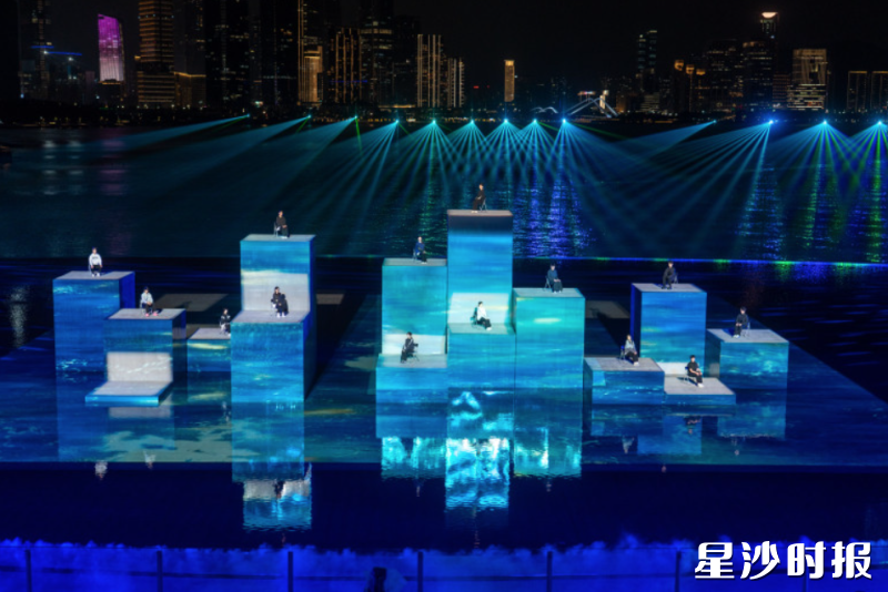 图为第十五届全运会闭幕式上的“纸舞台”。均为企业供图