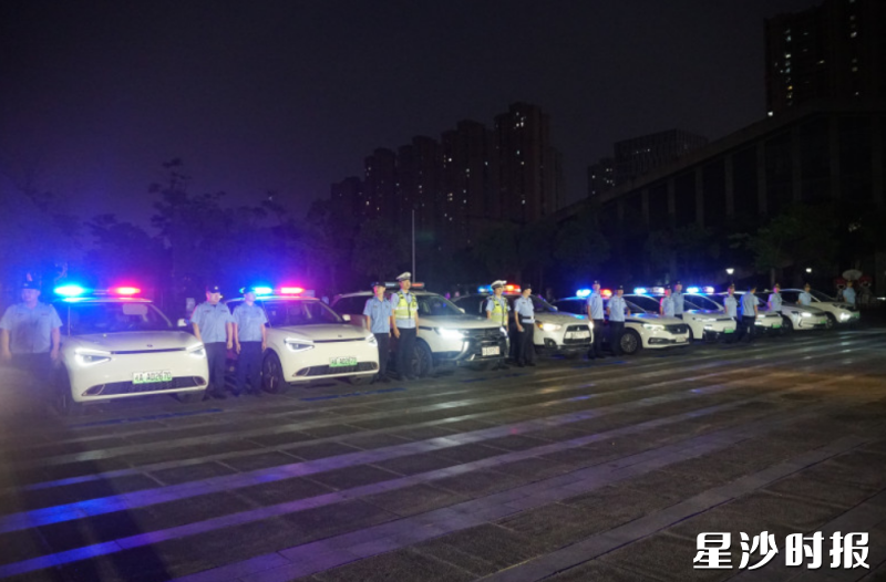 工作人员整装待发。均为星沙街道供图 工作人员整装待发。均为星沙街道供图
