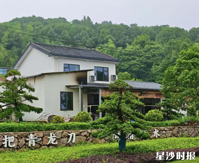 庄金银打造的河边头柴火灶饭店。均为受访者供图
