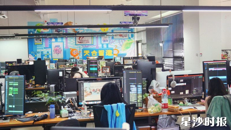 天合家族正在用“技术+内容+人才”的三轮驱动,重塑影视内容的生产方式,成为湘龙街道文化产业的一张金名片。邬振摄