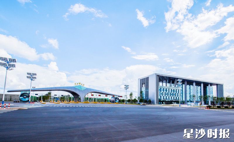 长沙自贸临空区管委会和黄花综保区卡口。均为长沙自贸临空区供图 长沙自贸临空区管委会和黄花综保区卡口。均为长沙自贸临空区供图