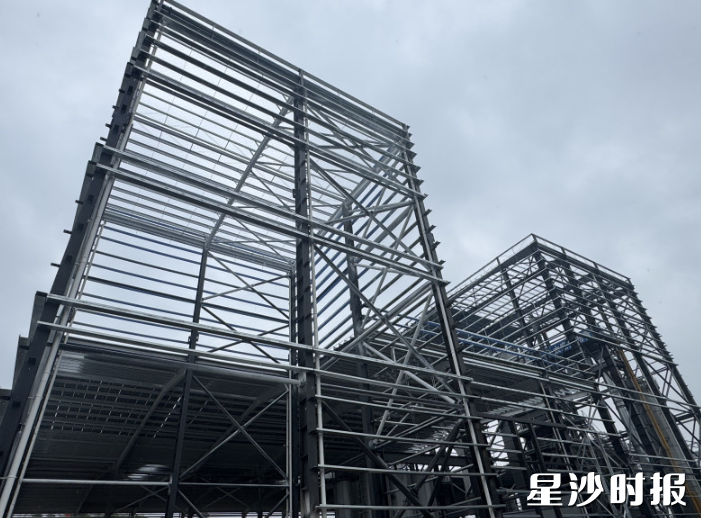 图为太空金厂房。徐舒程 摄 图为太空金厂房。徐舒程 摄