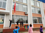 共悼逝者，寄托哀思 长沙县中小学举行降半旗哀悼活动