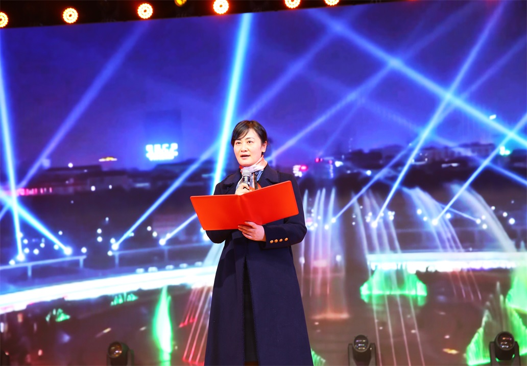 县委常委,宣传部部长杨溢宣读《关于2020年度长沙县宣传思想文化工作