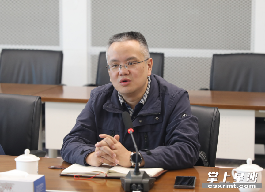 长沙县自然资源局党组书记、局长胡朝钦。