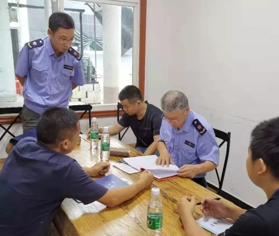 圖為萬興蘭工作照。