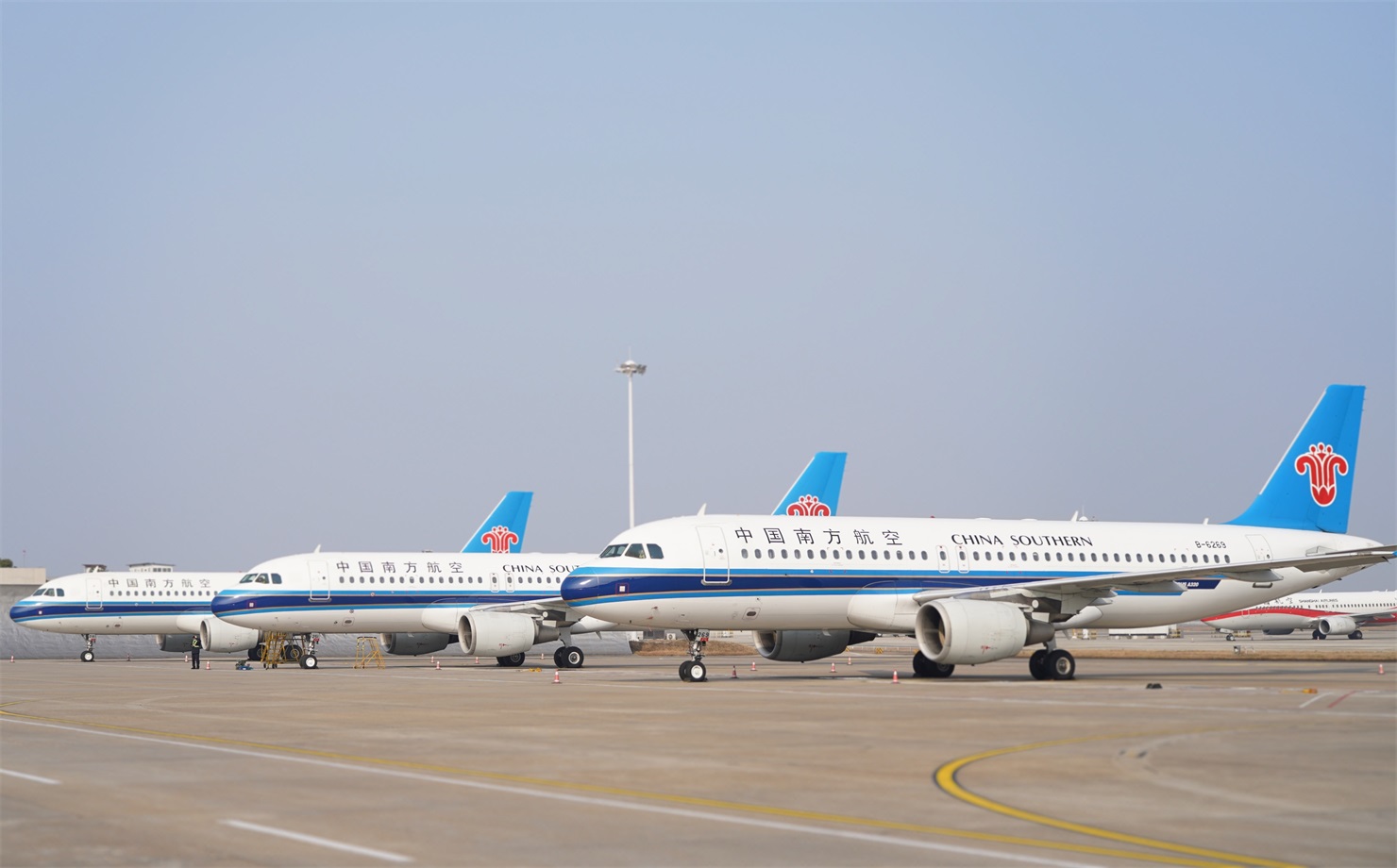 “五一”小长假，湖南航空市场持续火爆。供图