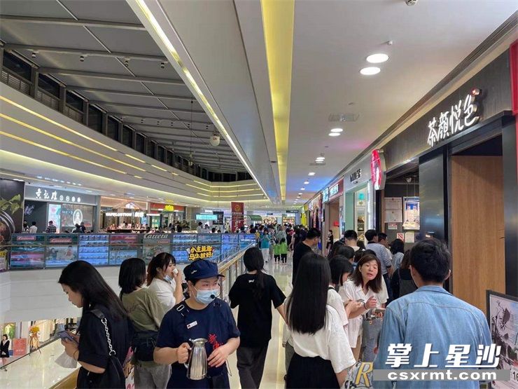长沙县开展了一系列促消费活动，消费市场持续火热。