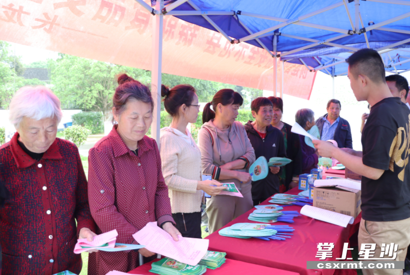 图为活动现场。 均为阮霖浩 摄 图为活动现场。 均为阮霖浩 摄