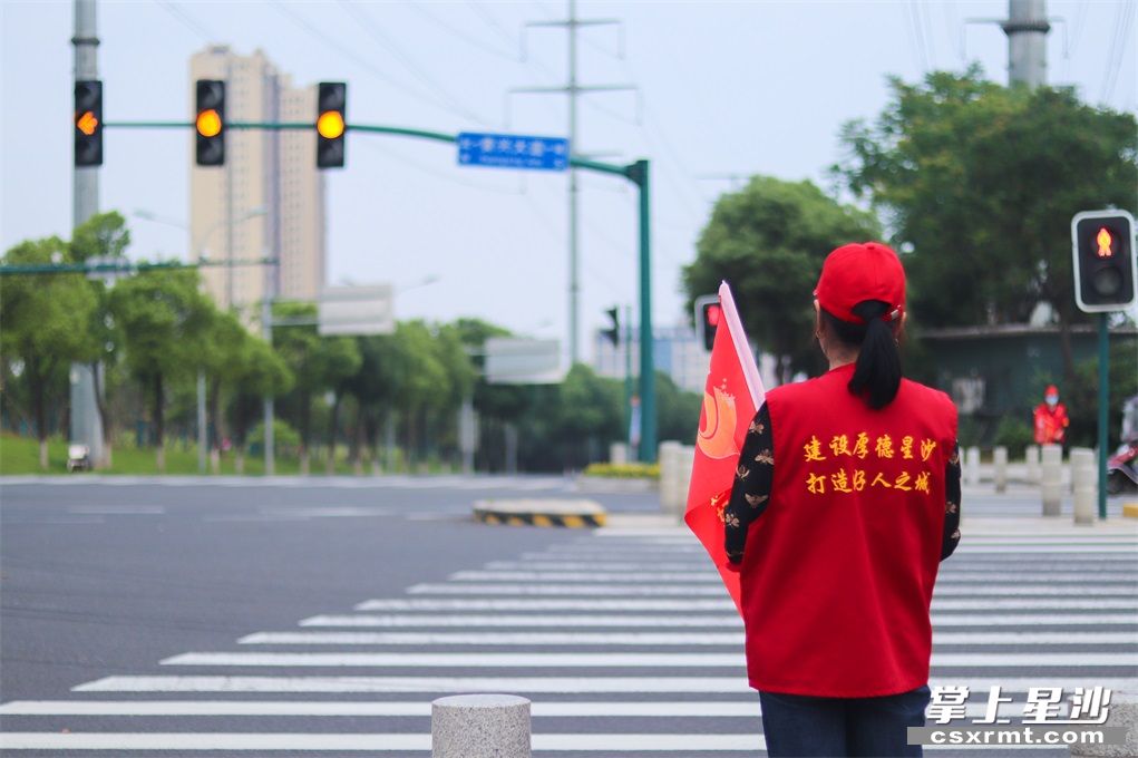 美好㮾梨画像 | 蓝天碧水人欢喜,美美哒～-头条-星沙时报